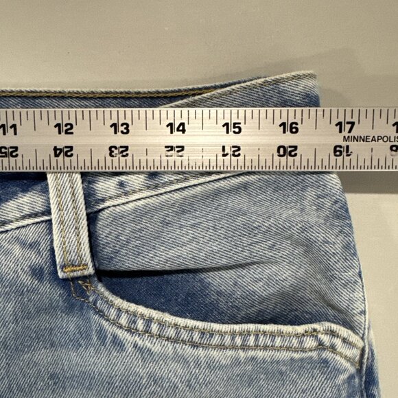 Levis Jeans Women 31 Blue 94 Baggy Wide Leg Mid Rise Distressed Light Wash Denim - Picture 7 of 11